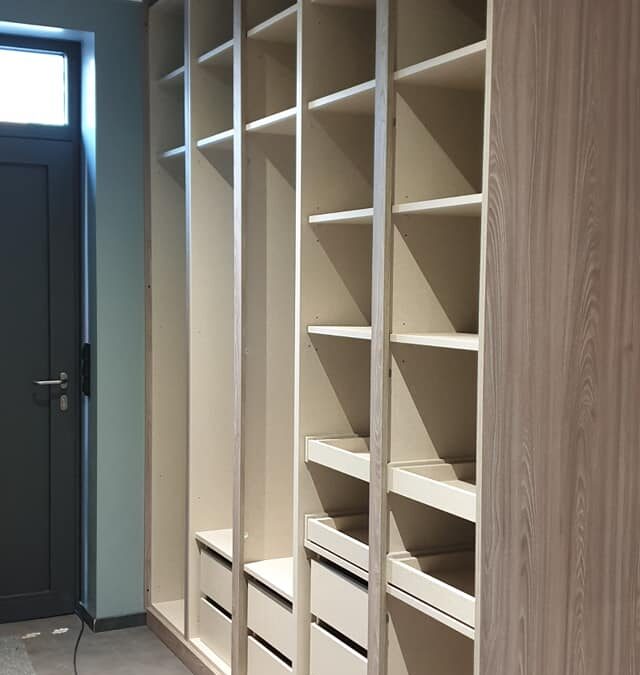 Dressing sur mesure à Anoux : organisez votre espace
